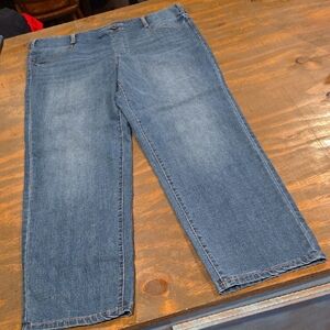 Time and Tru Women's Straight Leg Jeans - Medium Blue Wash